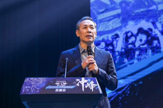 开云在线-CBA最新消息!北京首钢更换教练,亨特确定离开辽宁男篮